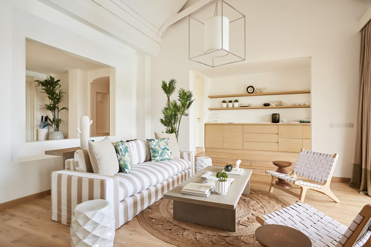 فندق لوكس* جراند جوبي غراند غايوب المظهر الخارجي الصورة A living room at the 1 Hotel South Beach